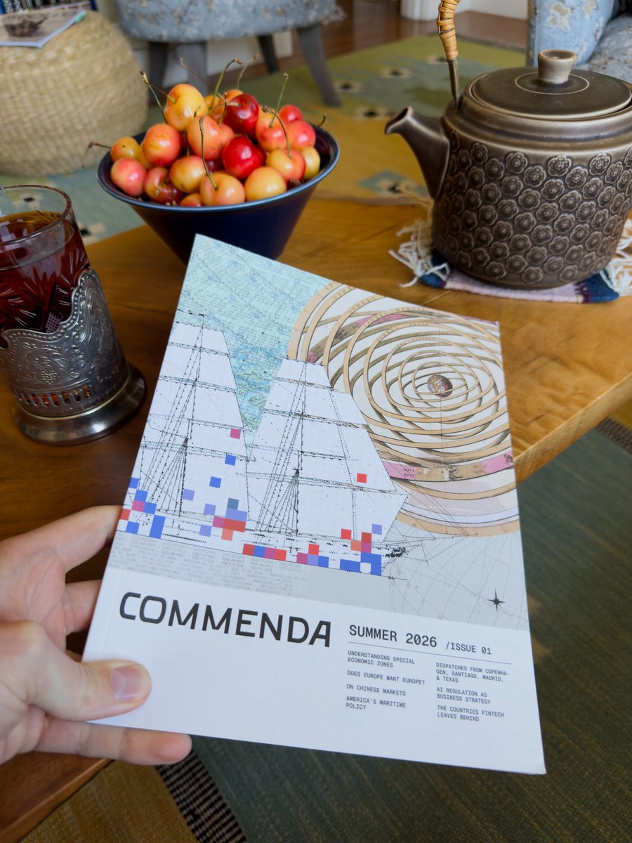 commendamedia's tweet photo. in the wild https://t.co/QwqMIXNKEy