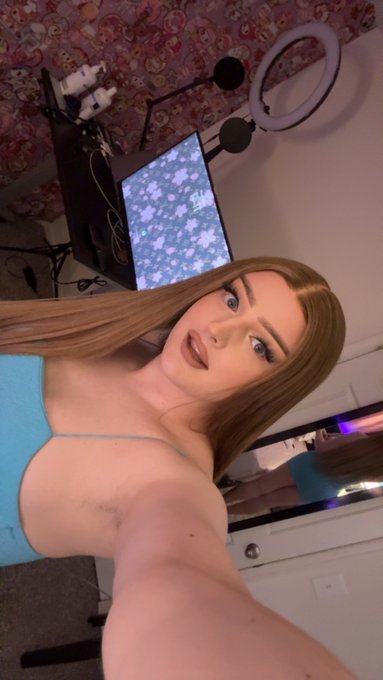 Kelly Cocksin - 1 pic. 💙💙 https://t.co/5xNr0qKtQb