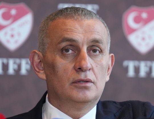 solbekomer's tweet photo. tffnin başına gelmiş en kibirli en liyakatsız başkanlarından biri https://t.co/6ZbsrCLaVB