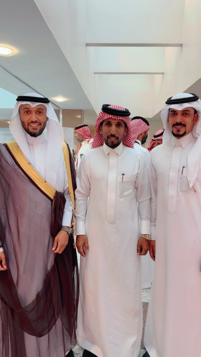 Nasser94703333's tweet photo. #صيفنا_كفو #معسكر_رعاية_الحيوانات_المنزلية بجامعة الملك فيصل
كلمة د/عبدالرحمن الليلي
الاهتمام بالحيوانات المنزلية احتياج مجتمعي.وبناء عليه عملنا هذا المعسكر
مع نخبة الأطباء:
أ.د. محمود حسنين 
د.نهى معتصم 

وختام بتكريم المدربين ونقاش يفتح الباب لكل مربي 

#الأحساء #الطب_البيطري https://t.co/ds8aEhaYvr