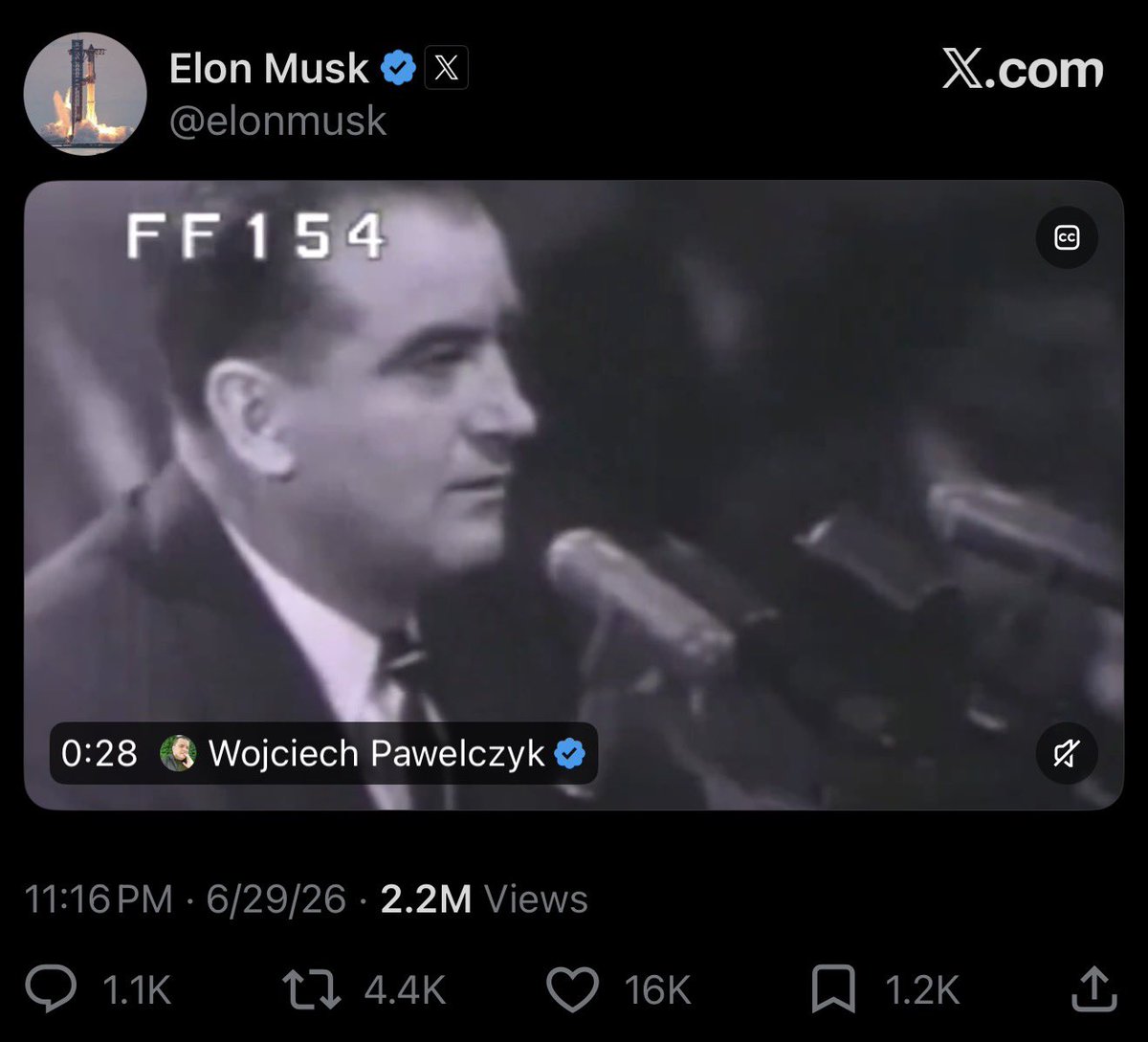 esjesjesj's tweet photo. Illegal immigrant with allegiance to two foreign countries reposting a foreigner saying we should bring back one of the most shameful chapter in America’s history. Joseph McCarthy drank himself to death and died lonely after the country came to its senses and thank god for that. https://t.co/Ot0wHps8Fa