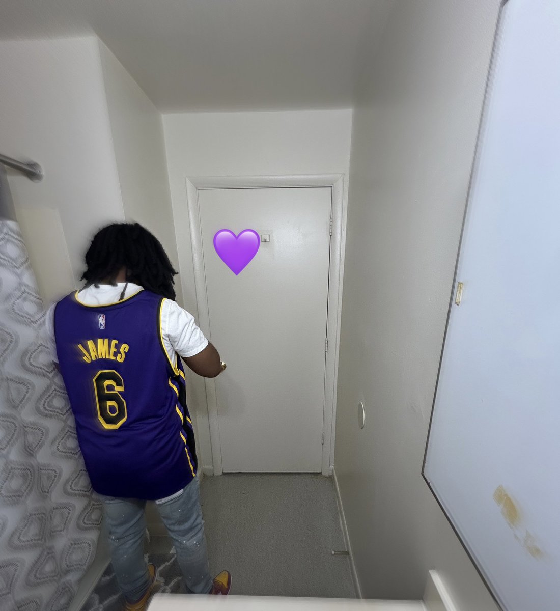 andre4k00's tweet photo. 🎉20 #ELG #4Bron https://t.co/KX1GGC2ZP0