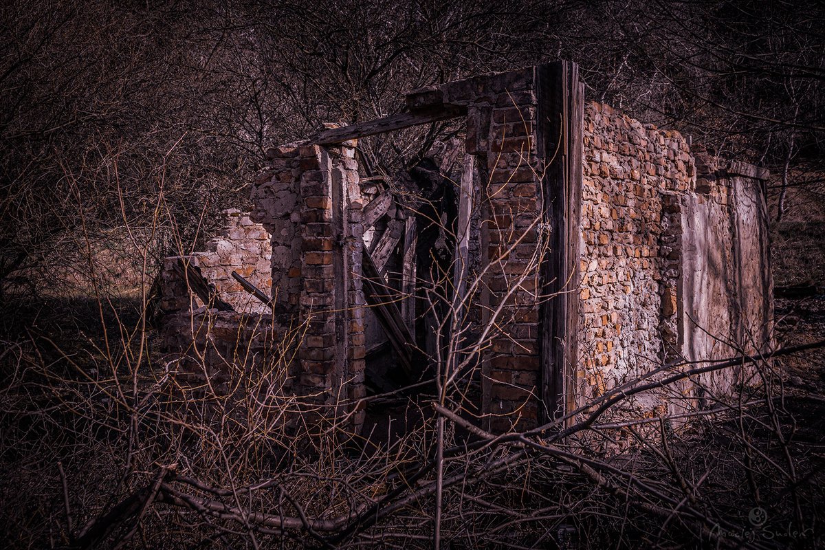 Maciej_Smolen's tweet photo. Impresje

#MaciejSmolenPhotoGraphics #UrbexKind #UrbexSkalmar

#Urbex #UrbanExploration #Abandoned #Deserted #Decayed #Forgotten

Nikon D7200 | Sigma 17-50mm f/2.8 DC EX OS HSM https://t.co/NqNH9S5UWE