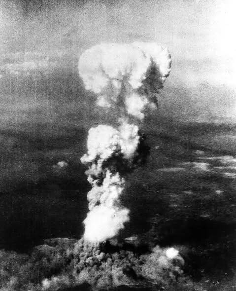ChikatsuHayashi's tweet photo. 広島・長崎  悲劇の正体 、このこと抜きにお注射問題は語れない。奥の院も、担い手も同じ。

【 願う拡散：記者会見のご案内 】

★　メディア関係者　ユーチューバー　および　応援いただける皆様へ    ★

１．日 時：７月１８日土曜日　午後２時から

２．会 場：日本プレスセンタービル　９階
千代田区内幸町２－２－１霞ヶ関駅、霞ヶ関駅C4出口から徒歩2分

３．司 会：佐藤和夫

４．出席者：林 千勝　同席者複数予定

５．趣 旨：『 広島・長崎　悲劇の正体 』( 林 千勝著 ）の上梓にあたり、被害者救済をはじめとする目的と意義と影響を明らかにするとともに、日米政府に情報公開を求める。

ー　毒ガスをはじめとする大規模複合爆弾、いわゆる「偽装原爆」に関するテーマです。お注射問題と同一構造、そのルーツです。特別動画を上映予定。執筆、制作秘話も。

● 応援いただける方は予約申し込み無しでどなたでも傍聴ご自由です。撮影いただき、是非、拡散してください。お待ちしております