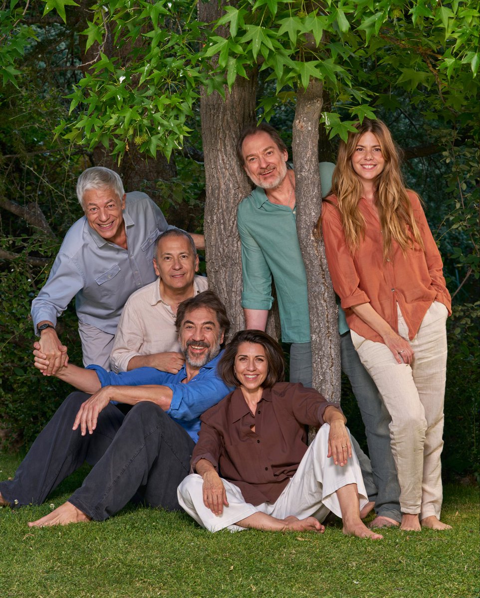 Rafa_Castejon's tweet photo. El 5 de Noviembre estrenamos en Espacio Zafra Teatro “Chéjov, Chéjov” con dirección de Juan Carlos Corazza. Javier Bardem, Alicia Borrachero, Ben Temple, Manuela Velasco y el menda lerenda. Hasta el 31 de Enero. Las entradas están volando. https://t.co/DVvinH0m1s