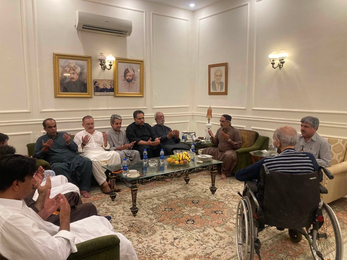 ShahidVighio5's tweet photo. سینئرصوبائی وزیر @sharjeelinam صوبائی وزیرمکیش کمار چاولہ، وزیراعلیٰ سندھ کےمعاونِ خصوصی @qnqamar ایم پی اے علی حسن ہنگورجو اور ایم پی اے امدادپتافی نےرکنِ سندھ اسمبلی نوابزادہ جام شبیرعلی خان سےان کےبھتیجےبیرسٹرنوابزادہ جام ذیشان کی اہلیہ کےانتقال پردلی تعزیت اوراظہارِافسوس کیا, https://t.co/n4tjyic59z