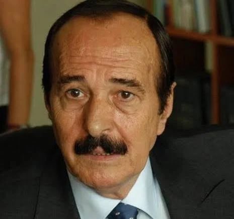 behzatuygur's tweet photo. Eniştem… Ustam…
Vefatının 18. yılında özlemle ve rahmetle anıyorum.
#BahriBeyat https://t.co/BJOU6oP1wT