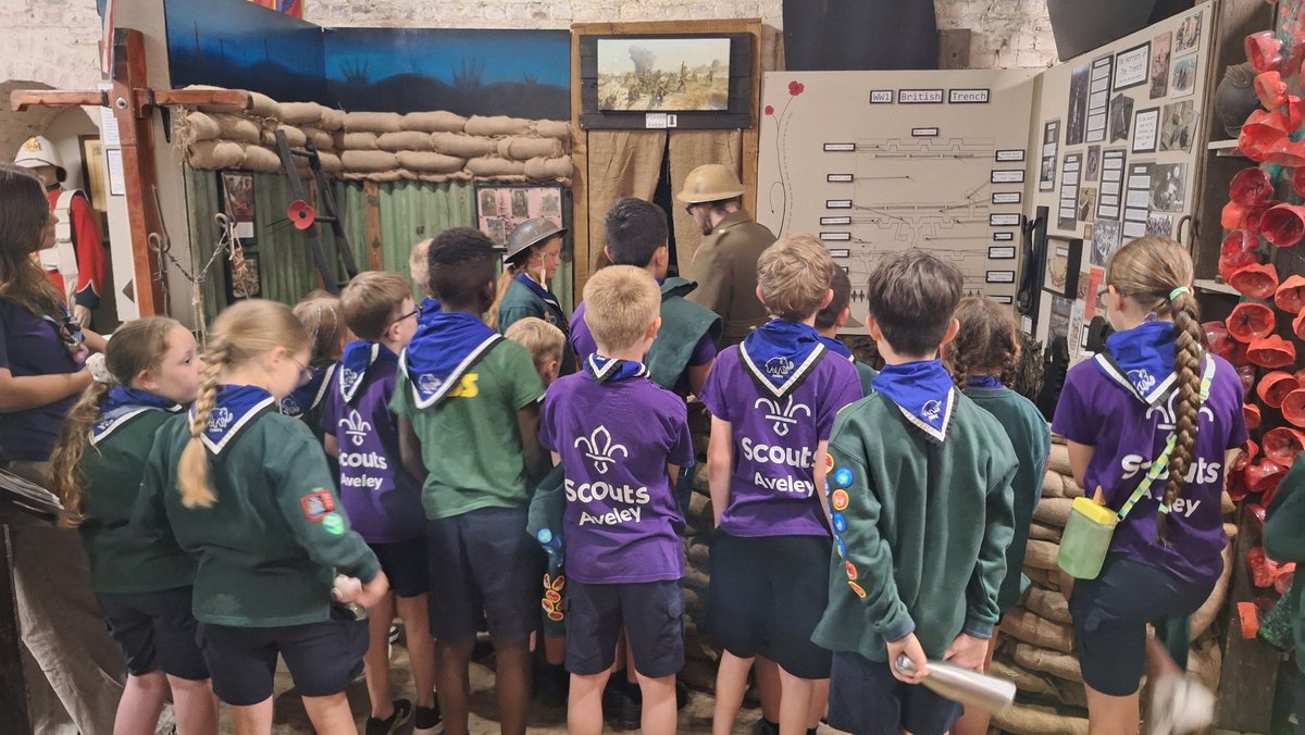PurfleetHMC's tweet photo. A great evening with our new friends from Aveley Beavers and Cubs. 

And well done to our latest volunteer Lilly for a wonderful talk on the 1940s kitchen. https://t.co/6vjiGvRmKL