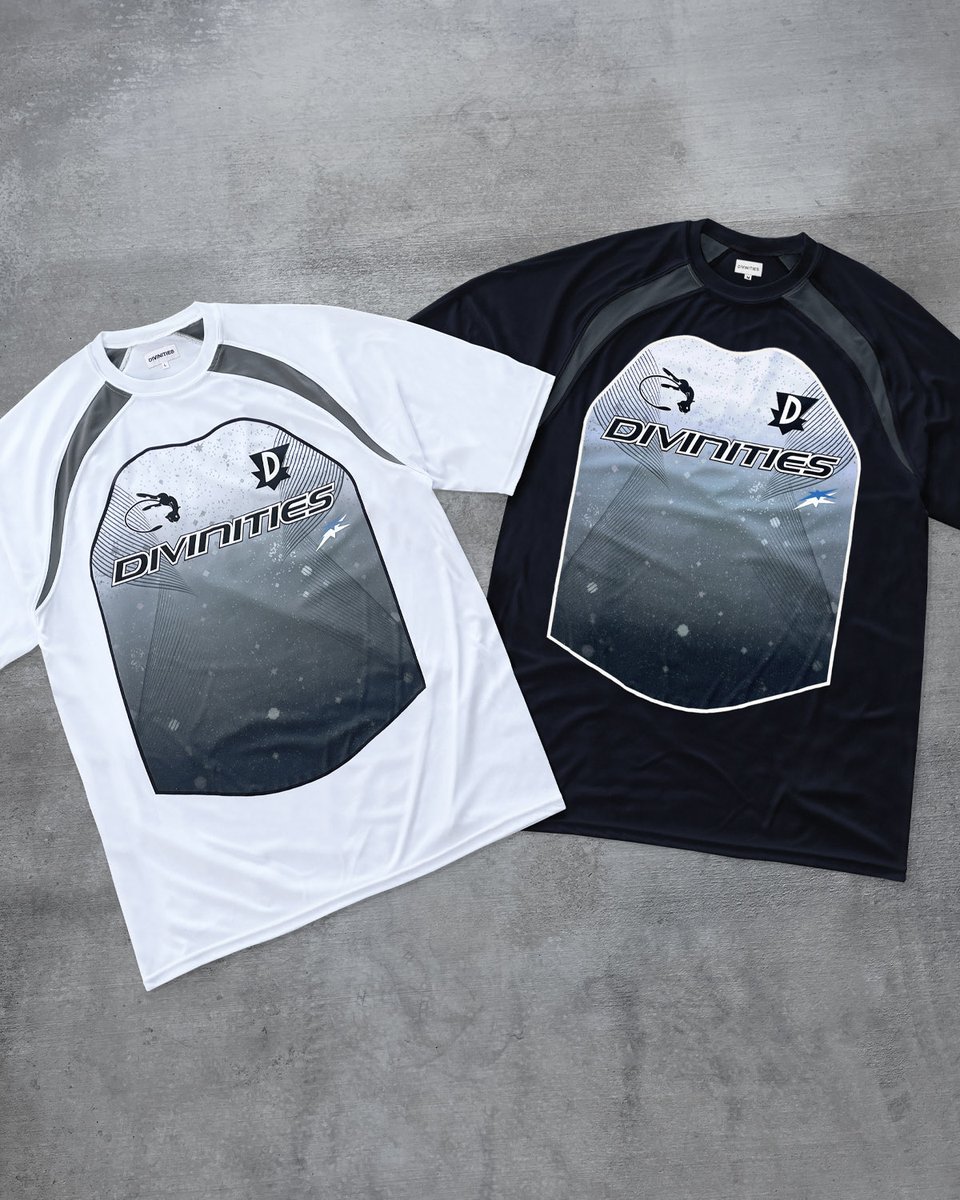 ChrisDivinities's tweet photo. Jerseys now available https://t.co/u8iVmpDhS2 https://t.co/yfCRIVWpJR