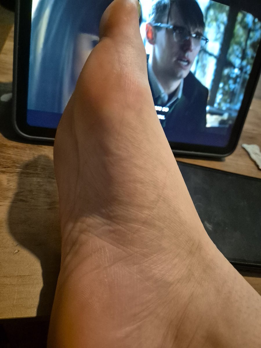 PrettyToesPriv's tweet photo. Obsessed with this colour for summer
#toepolish #polishedtoes #feet #footfetısh #socks #selling https://t.co/Lpjz9otLWa