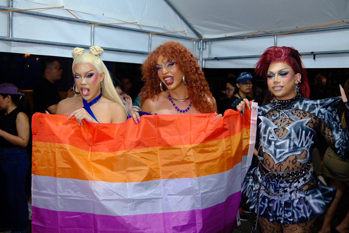 arlenewaysted's tweet photo. let’s go, lesbians! let’s go!!!

@arizonabrandy @odashaflop @KhiannaWithAK https://t.co/kg9NnmXa2t