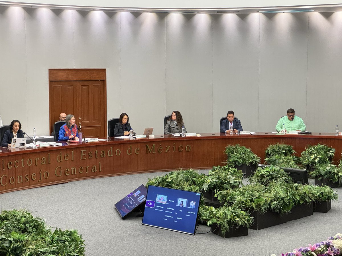 karina_vaquera's tweet photo. El procedimiento para designar al titular de la Unidad de Comunicación Social del @IEEM registró vicios que evitaron elegir al mejor perfil; por ello hoy voté en contra de esta designación. Requerimos fortalecer la confianza ciudadana en los procedimientos electorales con procedimientos más objetivos.