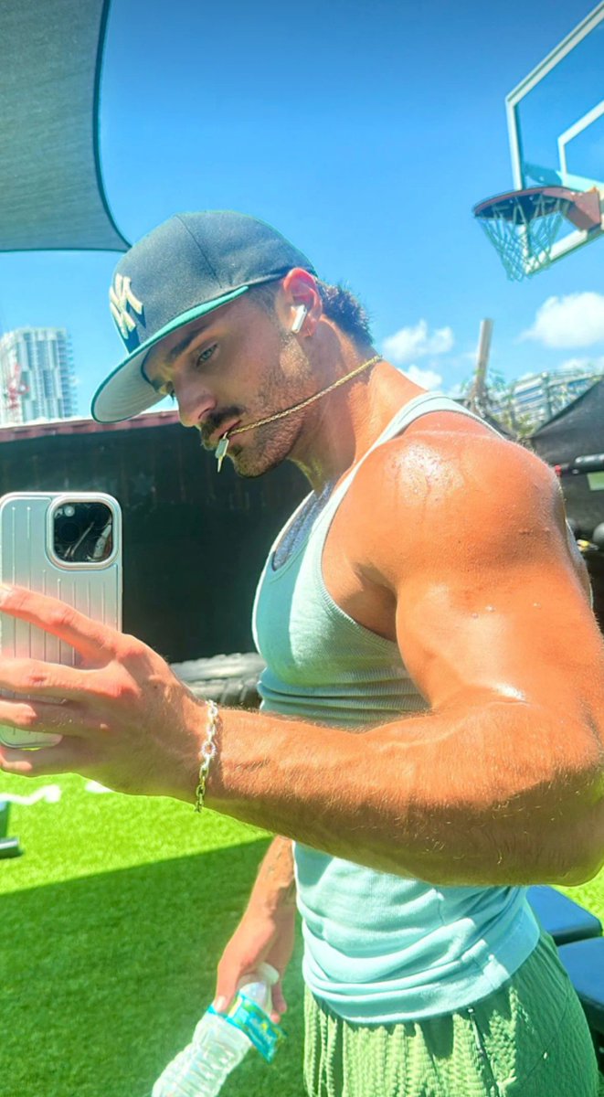 JackGentrypvgv's tweet photo. The only way my fans can talk to me is to click on the link below and message me directly on telegram https://t.co/9VNqWHtjGZ I do not have a zangi I do not have a Whatsapp only telegram I'm using ❤️❤️🚀🇺🇲💋🎉 https://t.co/GqMIfzeLmh