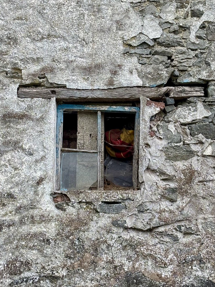 JudyCorbett's tweet photo. Barn window, deep in Denbighshire countryside. https://t.co/1721P4cYOl