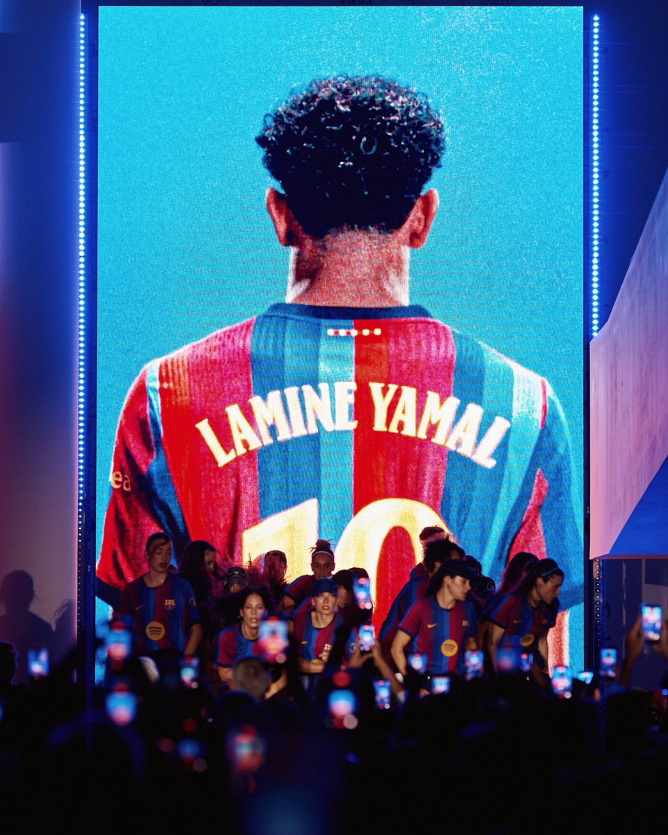 ManagingBarca's tweet photo. Home jersey 💙❤️ https://t.co/KwtBD3KcYI