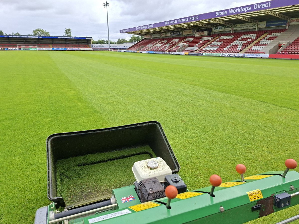 groundsperson77's tweet photo. PITCH UPDATE!! MONTH ON. plenty of work @khfcofficial. First cylinder cut and fertilised. #newpitch #newseason https://t.co/A3rwe3txIK