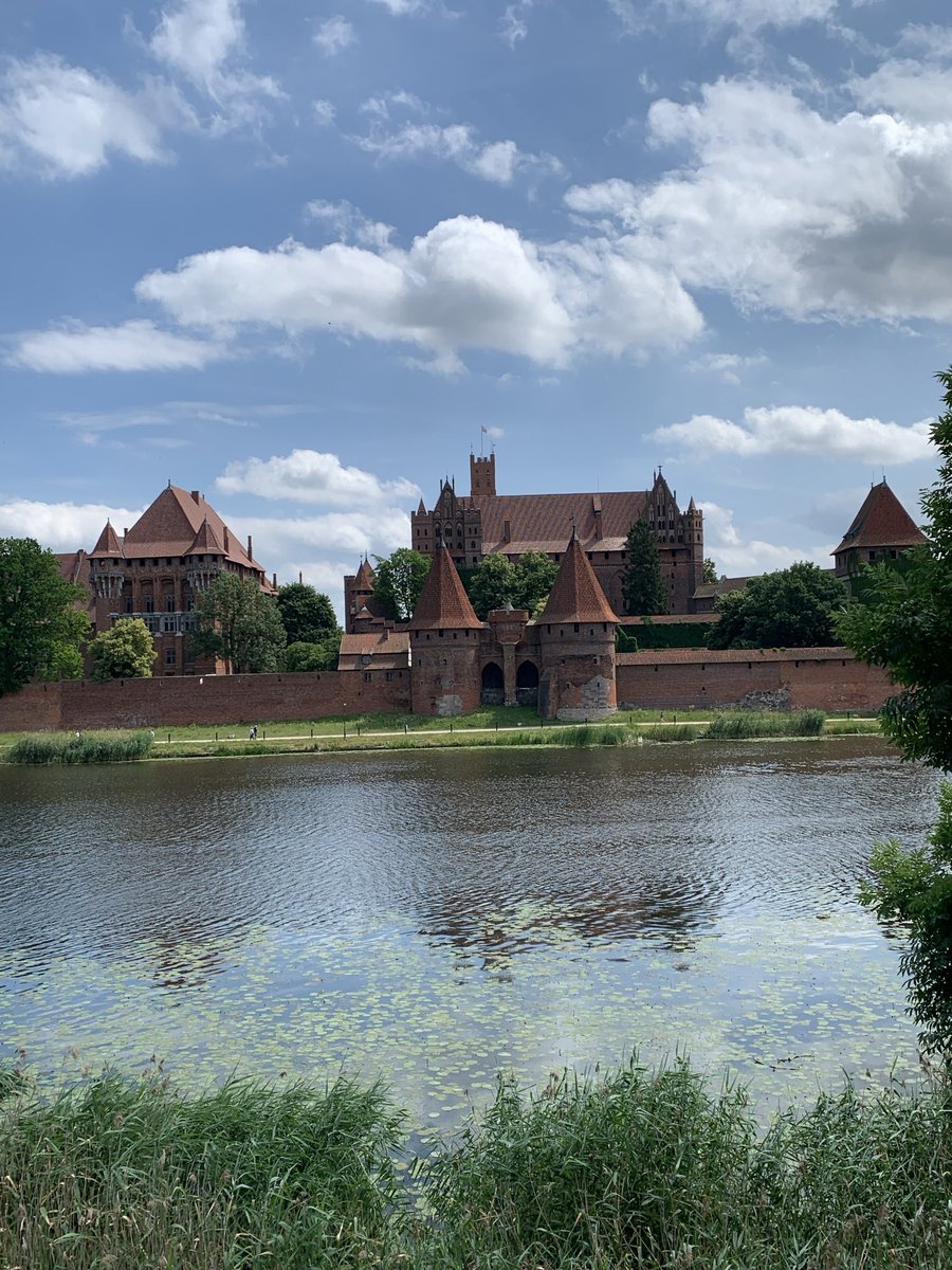 ChrisFluri's tweet photo. Groeten uit Malbork 🇵🇱 https://t.co/tSJiVsBCRL