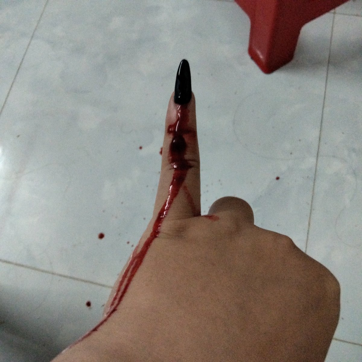 Shunn1512's tweet photo. chịu #shtwt #selfharm #vent https://t.co/jmpfIRBFZh