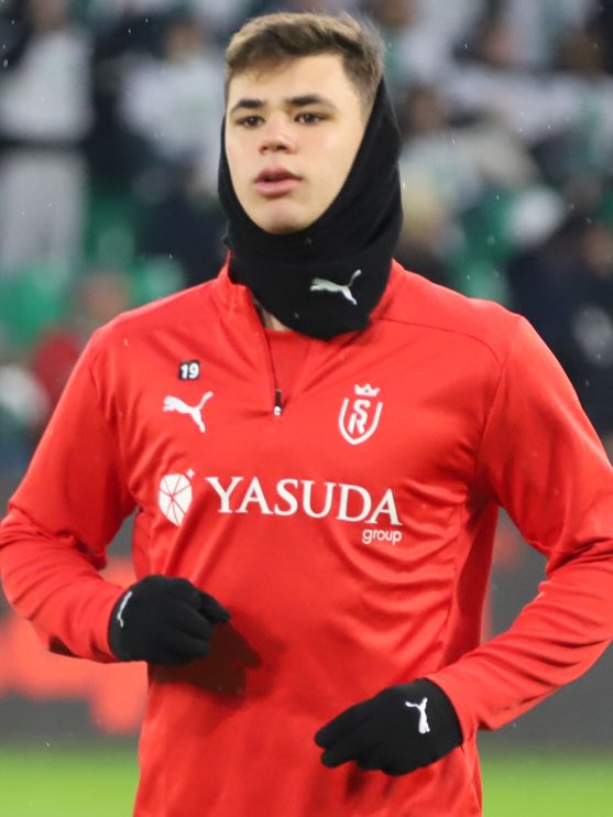 luissfabiani's tweet photo. O PSG acertou o empréstimo do volante Gabriel Moscardo ao Espanyol até o fim desta temporada https://t.co/hJ2oygJNgK