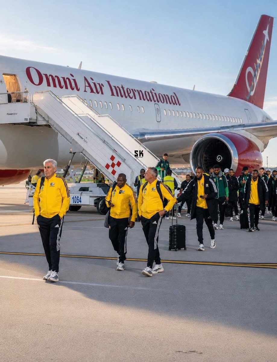 TheeSportsGuy01's tweet photo. 𝐁𝐚𝐟𝐚𝐧𝐚 𝐓𝐨 𝐀𝐫𝐫𝐢𝐯𝐞 𝐎𝐧 𝐓𝐡𝐮𝐫𝐬𝐝𝐚𝐲 𝐌𝐨𝐫𝐧𝐢𝐧𝐠 🛬
🛬 Bafana Bafana will arrive on Thursday, the 2nd of July 2026, at the OR Tambo International AirPort
⏰ The team will touch down at 05:H30 in the morning
#BafanaBafana #FWC2026 #HugoBroos #Mbokazi 🛬 https://t.co/OvwufsrYau