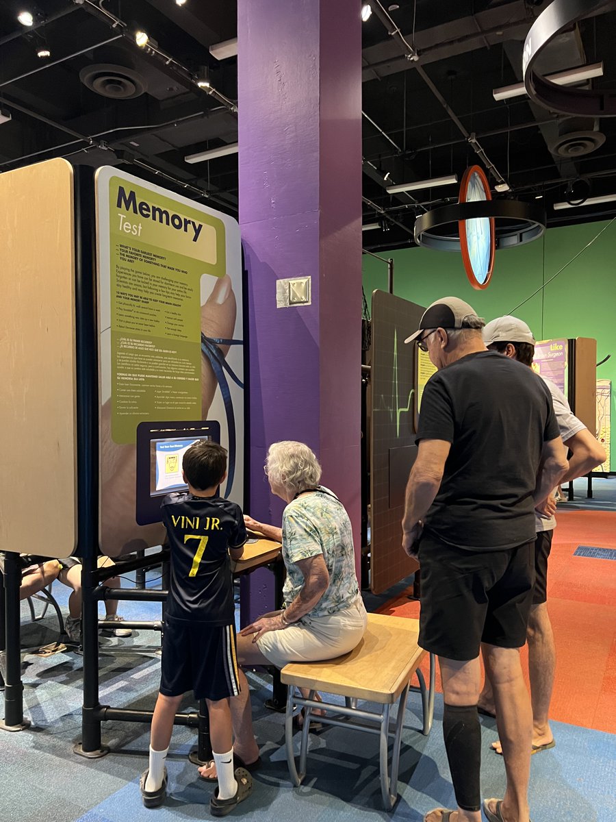 azsciencecenter tweet picture