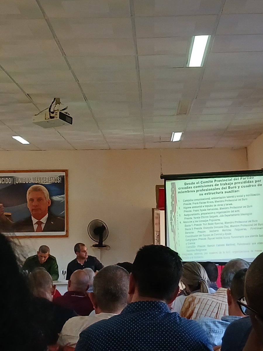 GladysArtemisa's tweet photo. En #Bauta  se produce un encuentro con las principales entidades y actores económicos,las organizaciones  políticas y de masas,a fin de  garantizar las celebraciones por  el
aniversario 73 de la gesta del Moncada
#ArtemisaJuntosSomosMás
#MiMoncadaEsLaPatria https://t.co/pkOgcOHKeR