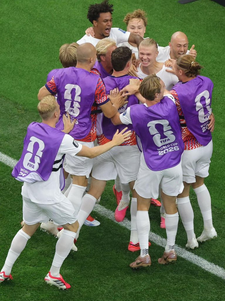 ShadrachOladele's tweet photo. Erling Haaland, the Vikings and all Norwegians are among the best in the World Cup after beating Côte d'Ivoire.

5 goals scored already as predicted, on to the next in the Round Of 16: 

Brazil vs Norway, Haaland vs Gabriel 🔥 https://t.co/c2oPLSib28