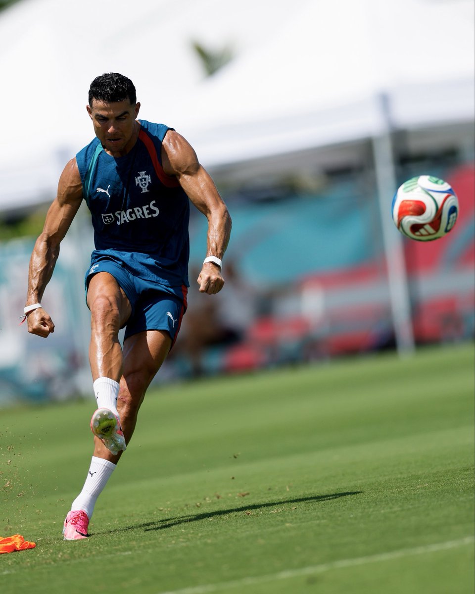 Yasser tweet media