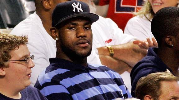 Melo2Brunson's tweet photo. @aybaybaydelia HE'S BACK https://t.co/WRQ55eAtZC