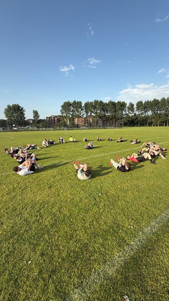 PollokUtdSMAFC's tweet photo. Preseason well underway 🏃😰 https://t.co/cAgfph2Tl4