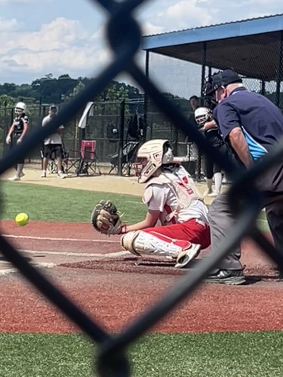 lizzy_hamann's tweet photo. Great weekend in Asheville! We went 2-2. Faced great competition! So thankful for the opportunity and to see familiar faces! Thank you to all the college coaches for everything you do to help the recruiting process! 
Stats: 
BA: .375
AB: 8
OBP: .444
H: 3
RBI: 2
QAB: 4
#utility https://t.co/igpqXoADpn