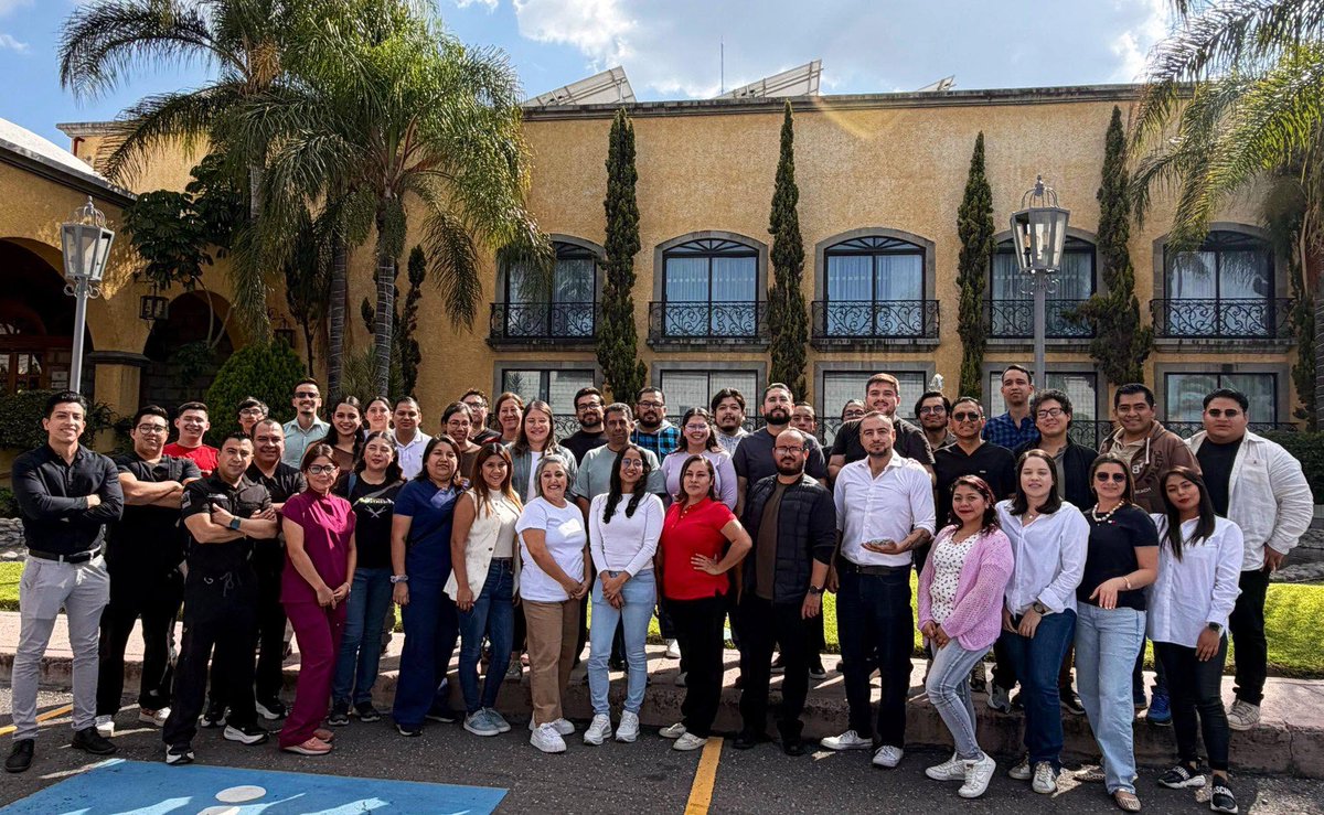 vm_aventho's tweet photo. Cierre del 8vo Diplomado de Cuidados Críticos y Terapia Intensiva
#SMMCE 📷 #AVENTHO 📷 https://t.co/mNPmY83KFJ
