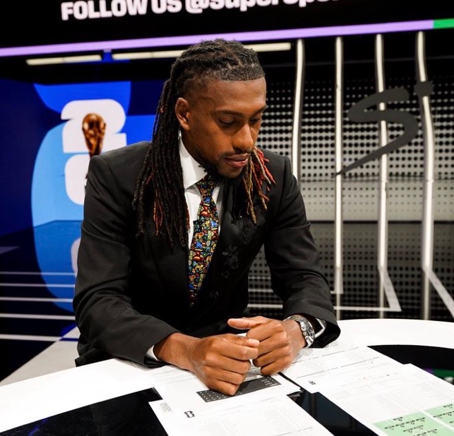 SimplyUtd's tweet photo. 🗣️ Alex Iwobi: “I like the fact that Amad took it on himself when they were looking for other strikers.

“He took that responsibility and was able to get in the box and score. Good goal.

“I have to give credit to him because he comes off the bench and always looking to make an impact.

“He scored a couple of goals and he showed the manager that he was trying to prove a point”. 

[@SuperSportTV]