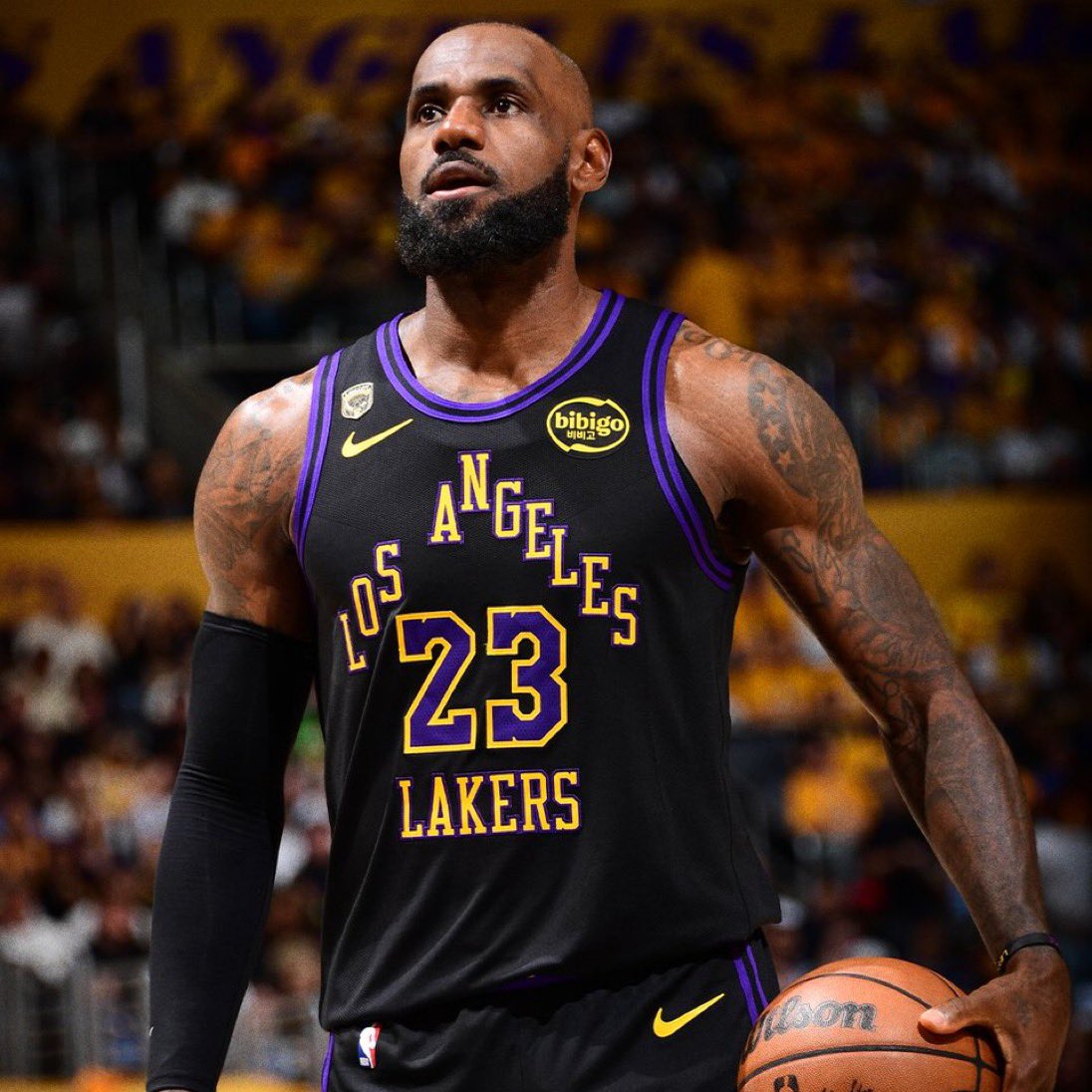 WITNESSKJ's tweet photo. Players in NBA history with a
Championship, Finals MVP, and 7 All-NBA teams:

Kawhi
Wade
Moses
Joker
Giannis
Magic
Bird
Barry
Jordan
Steph
West
Hakeem
Dirk 
KD
Shaq
Duncan
Kobe
Kareem
LeBron (just as a Laker)
