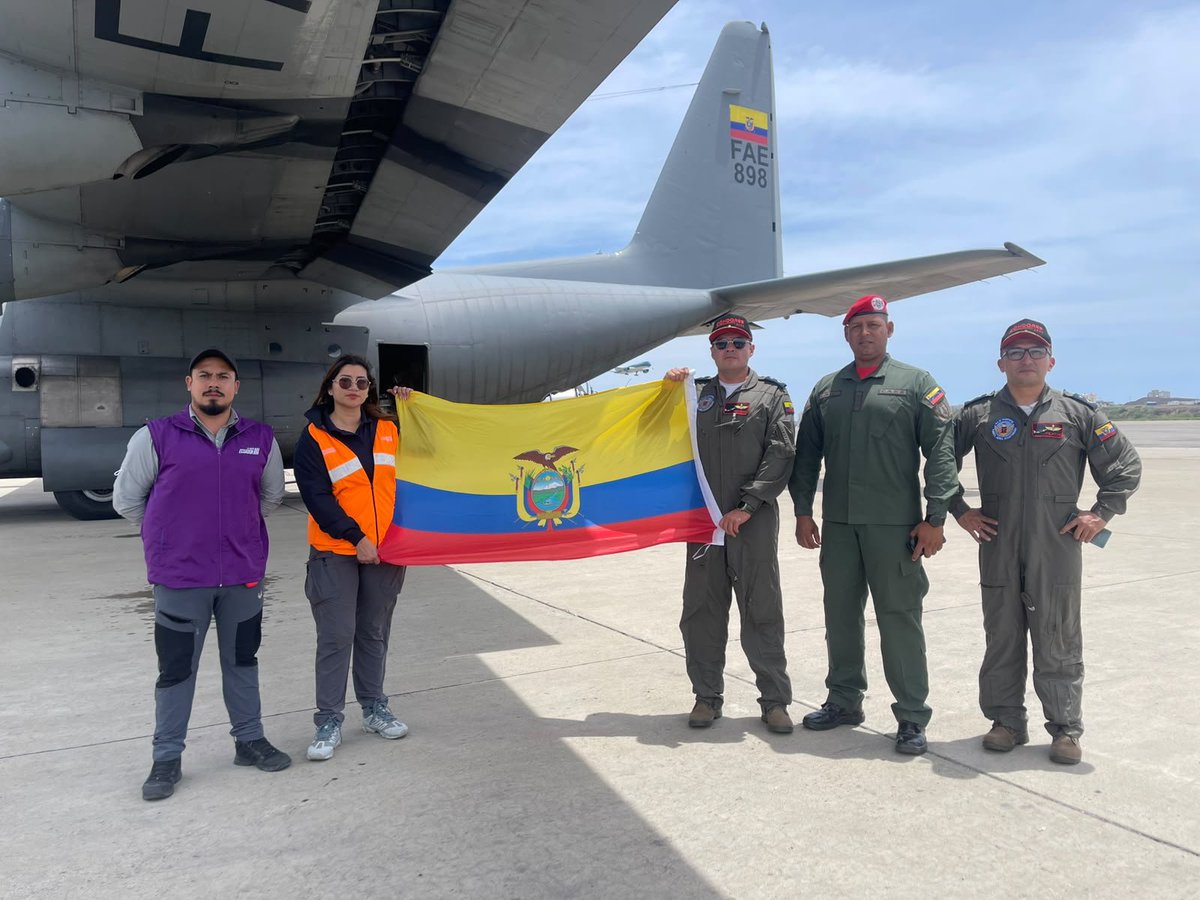 AlbertoRodNews's tweet photo. ÚLTIMA HORA | Llegan a Venezuela 14 toneladas de ayuda humanitaria enviadas por Ecuador: “La solidaridad es el idioma que nos une a todos" https://t.co/5uJrCwgTNR https://t.co/QZNL9tTMfH