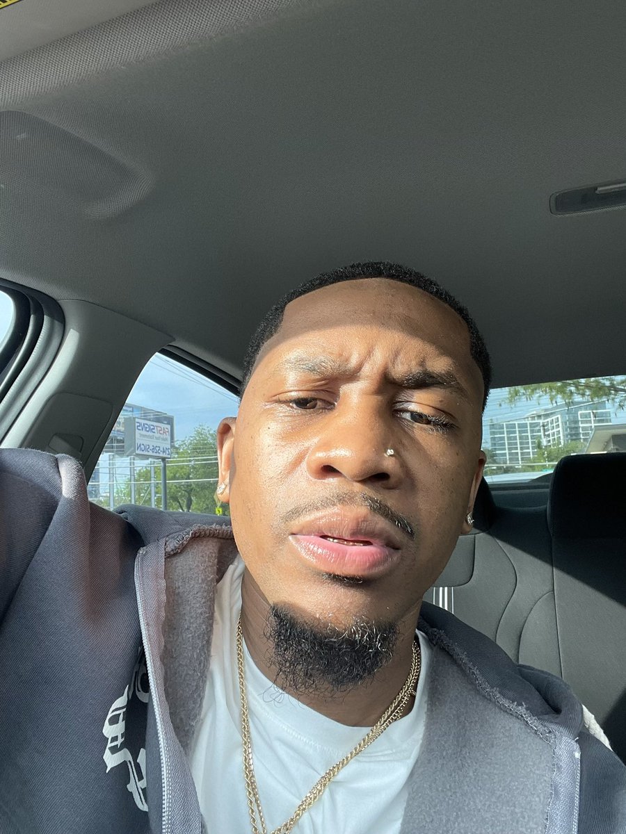 papito_trill's tweet photo. You wanna suck my bottom lip? 🫦😏 https://t.co/mqOKInBzqa