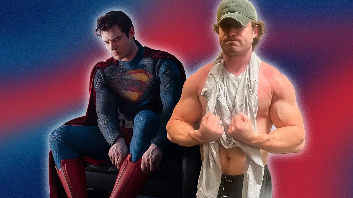 Live48227's tweet photo. @EddieBr49132391 @HeavensFirstMan @Fame_0007 It Is a "lie", henrys suit looks so good only because of those "metallic" things, they're not Fake muscles, in fact theyre super thin, but ITS what keep the muscles/suit looking good at any posture AND without forcing Henry to do force https://t.co/9pbzkAxhCM