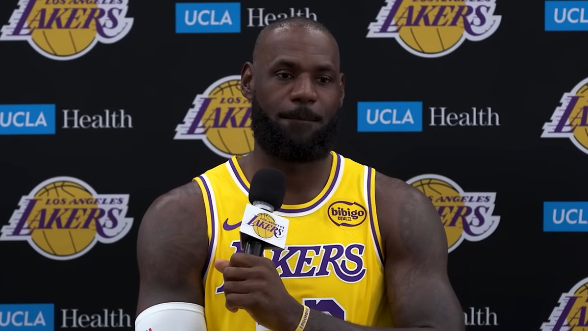 ResisttheMS's tweet photo. LeBron James is leaving the Los Angeles Lakers. https://t.co/3HA5ZPklo6