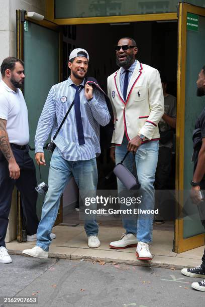 AndrewLeezus's tweet photo. Hello @KingJames here are some reasons you should come to Phoenix: 

- Devin Booker 
- we love Rich Paul 
- close to LA 
- you're an hour and a half drive away from Bryce at U of A 
- Arizona has some of the best golf courses in the States 
- you bring us ring #1 you're the GOAT https://t.co/l12gxAwUmB