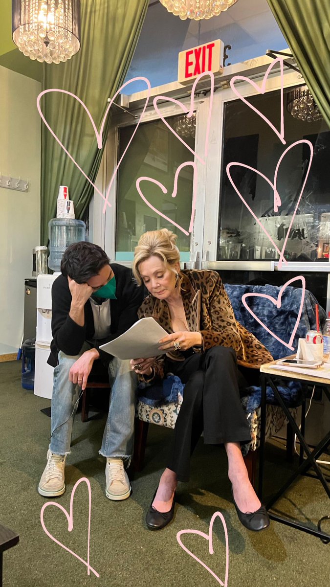 weltonsmac's tweet photo. hannahs such a simp for jean lmao https://t.co/CSbjlnbCr0