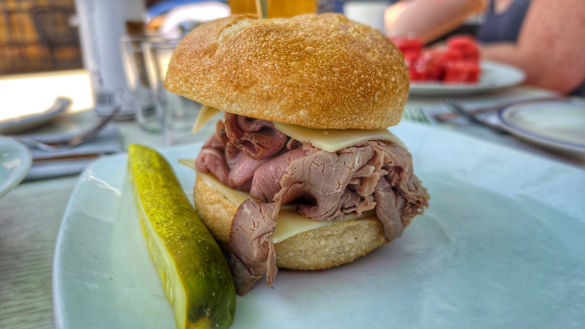 IrishEyesPhoto1's tweet photo. @MileMarker_One on this beautiful afternoon! @MarcHurBoston @PhantomGourmet @WickedBitesTV @DiningPlaybook @northshoremag #roastbeef https://t.co/HcD5dJJrDI