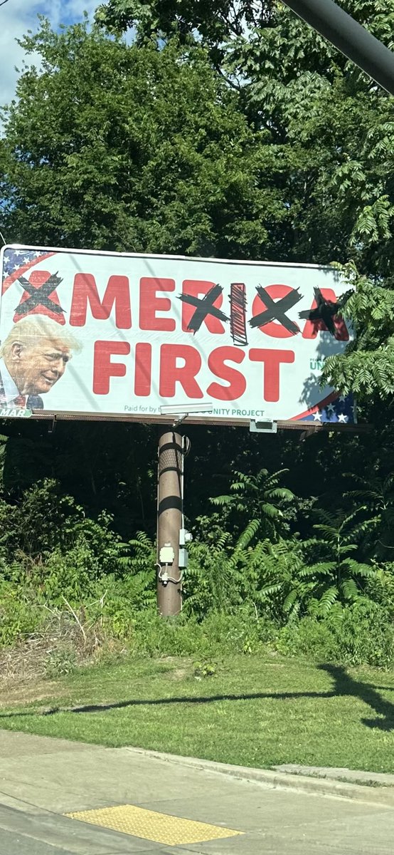RichPerrin's tweet photo. @richardblade Billboard here in Nashville… https://t.co/HNjwO2QF77