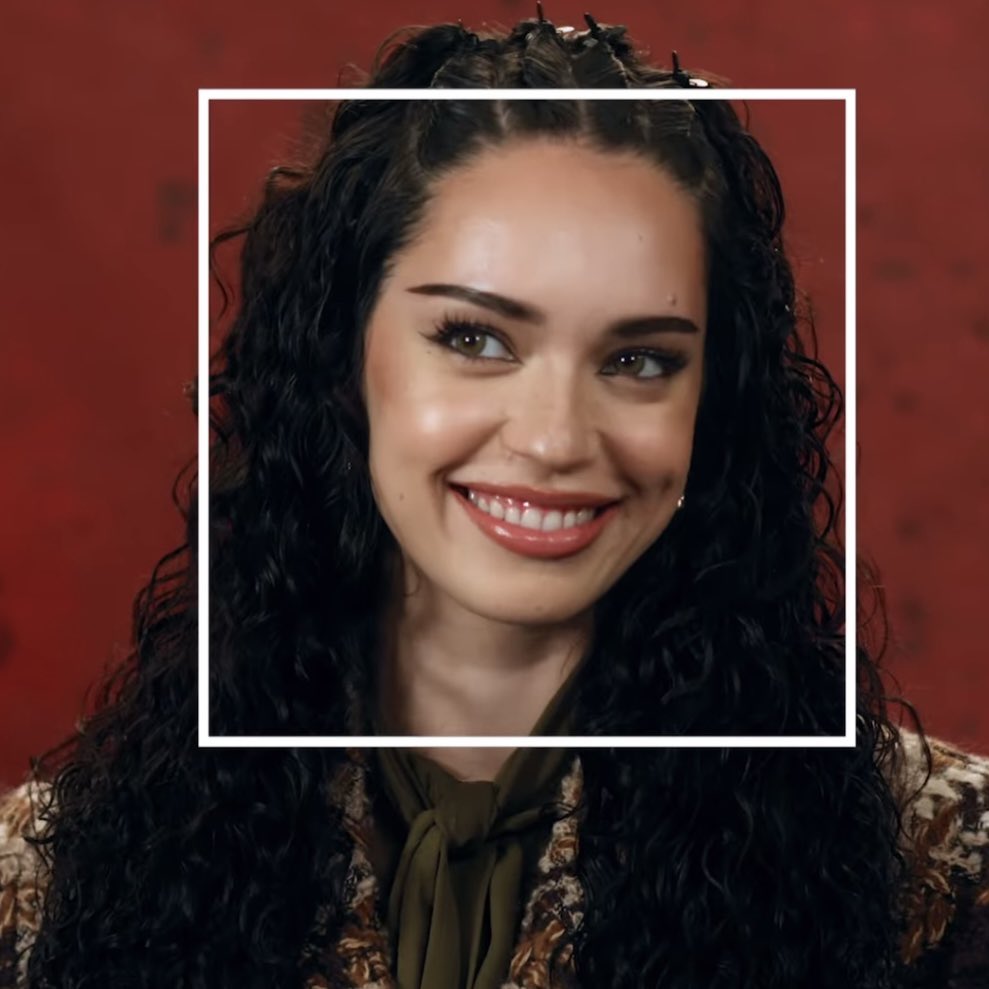 kvtlsf's tweet photo. wdym she’s turning 22😭 https://t.co/EvxNDjlLEX