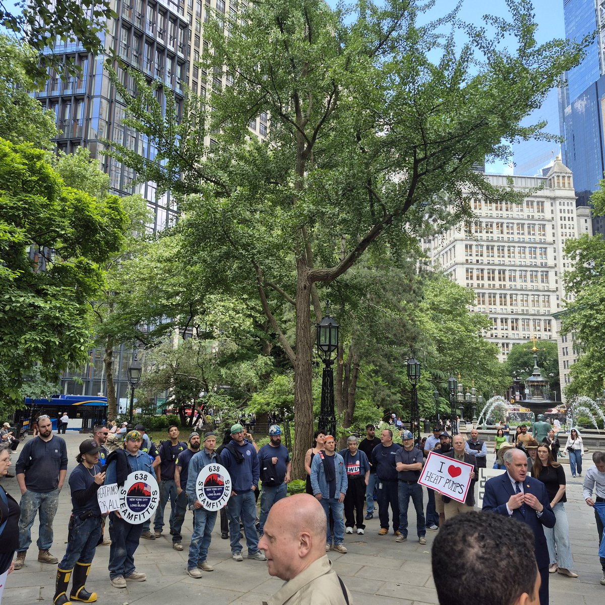 steamfitters638's tweet photo. Thank you to @JimGennaro @JulieMenin @CMAlexaAviles @ChrisMarteNYC for rallying with us last month and working with @NYCMayor to secure $2 million in the budget for a heat pump program that will create union jobs and deliver affordability to NYC homeowners. https://t.co/h3DL1DJBWK