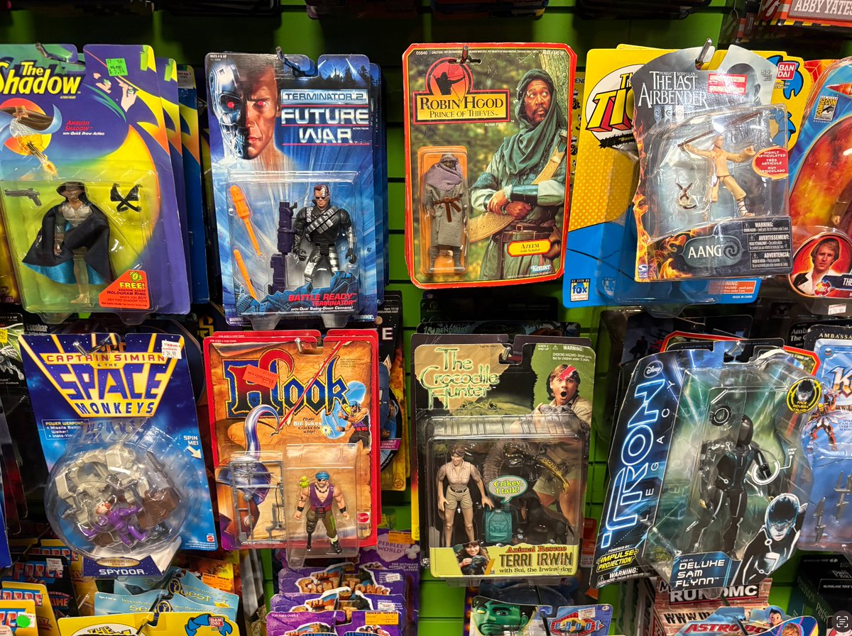 PromoMachines's tweet photo. @reactionfigure They'd be right at home on this shelf https://t.co/TAWKC8t7l2