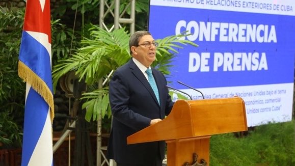 MagJorgeCastro's tweet photo. El régimen cubano prepara un nuevo teatro en la ONU y convoca la Asamblea General en sesión extraordinaria para el día 7 de julio.

La ONU ciega, sorda y muda con los más de 1200 presos políticos, las violaciones a DD.HH. y libertades en Cuba.
 
Otra vergüenza para el mundo. https://t.co/Vnr5mmqdkr