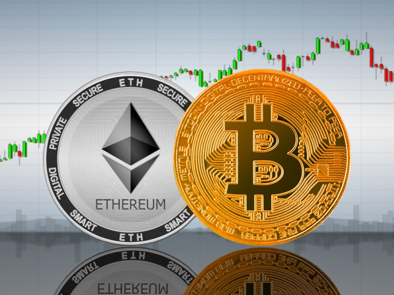 MaxCrypto's tweet photo. 🚨 BREAKING 🚨 

🇺🇸 President Trump discloses over $100,000,000+ in $BTC and $ETH holdings.

He has also earned $635,000,000 in royalties from his memecoin. https://t.co/Gj33olA3Rk