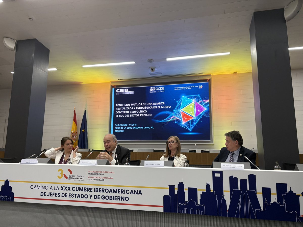 OECD_LAC's tweet photo. Tales como los minerales críticos, la informalidad, la inversión y la integración regional @OECDglobal https://t.co/TOQ6KCC3td