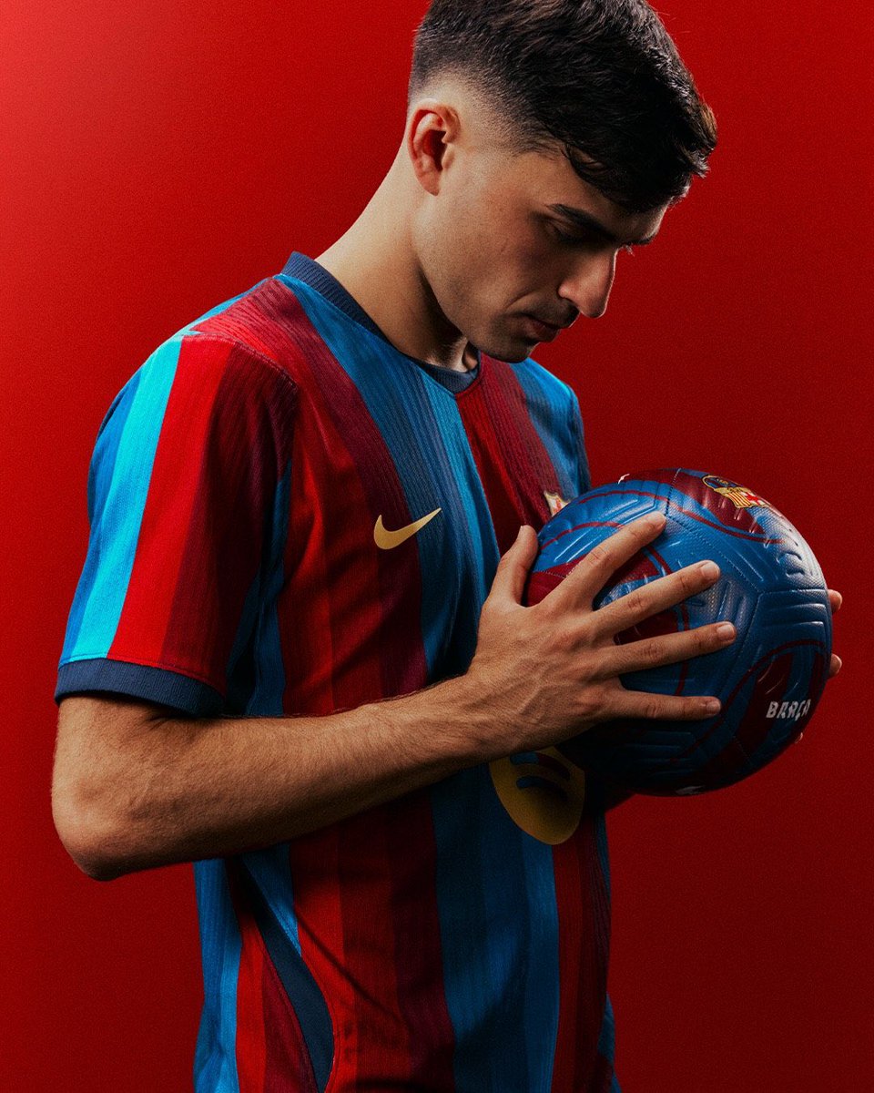 MidanAlAtqam's tweet photo. 🔴🔵

🇪🇸 كشف نادي برشلونة الأسباني عن طقمه الأساسي لموسم 26/27 من Nike https://t.co/JMPsiCBCJF