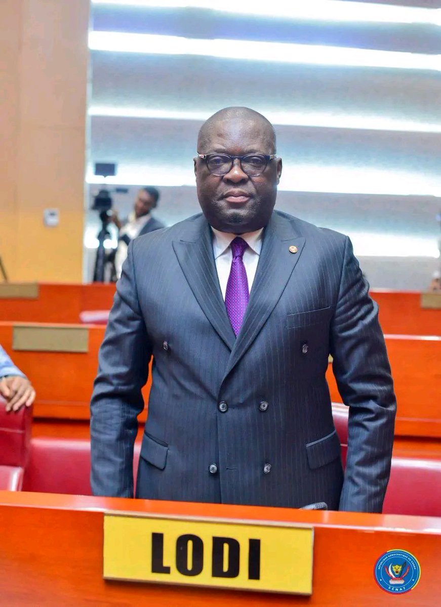 Provsankuru's tweet photo. @Lodi_jules est investi officiellement comme Gouverneur de la Province du Sankuru par Ordonnance présidentielle. 

Félicitations🎉🎊 https://t.co/l4ufgjxa48